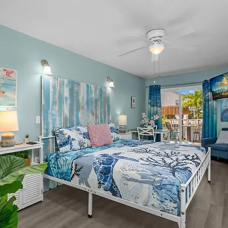Latitude 26 Waterfront Boutique Resort - Bonita Springs-3